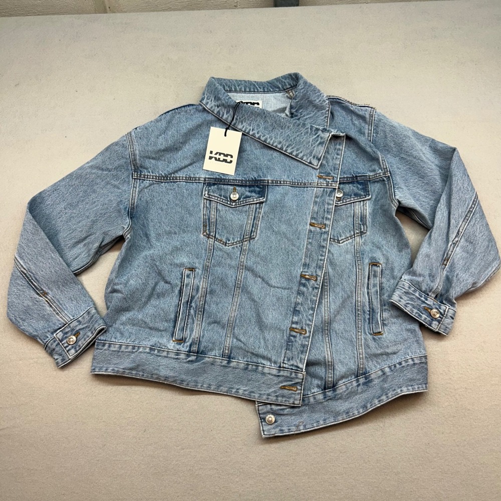 NWT KBB by Kahlana Women Medium Light Wash Asymmetrical Denim Jacket